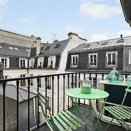 Amazing Duplex 4p- Louvre Museum Apartment Paris